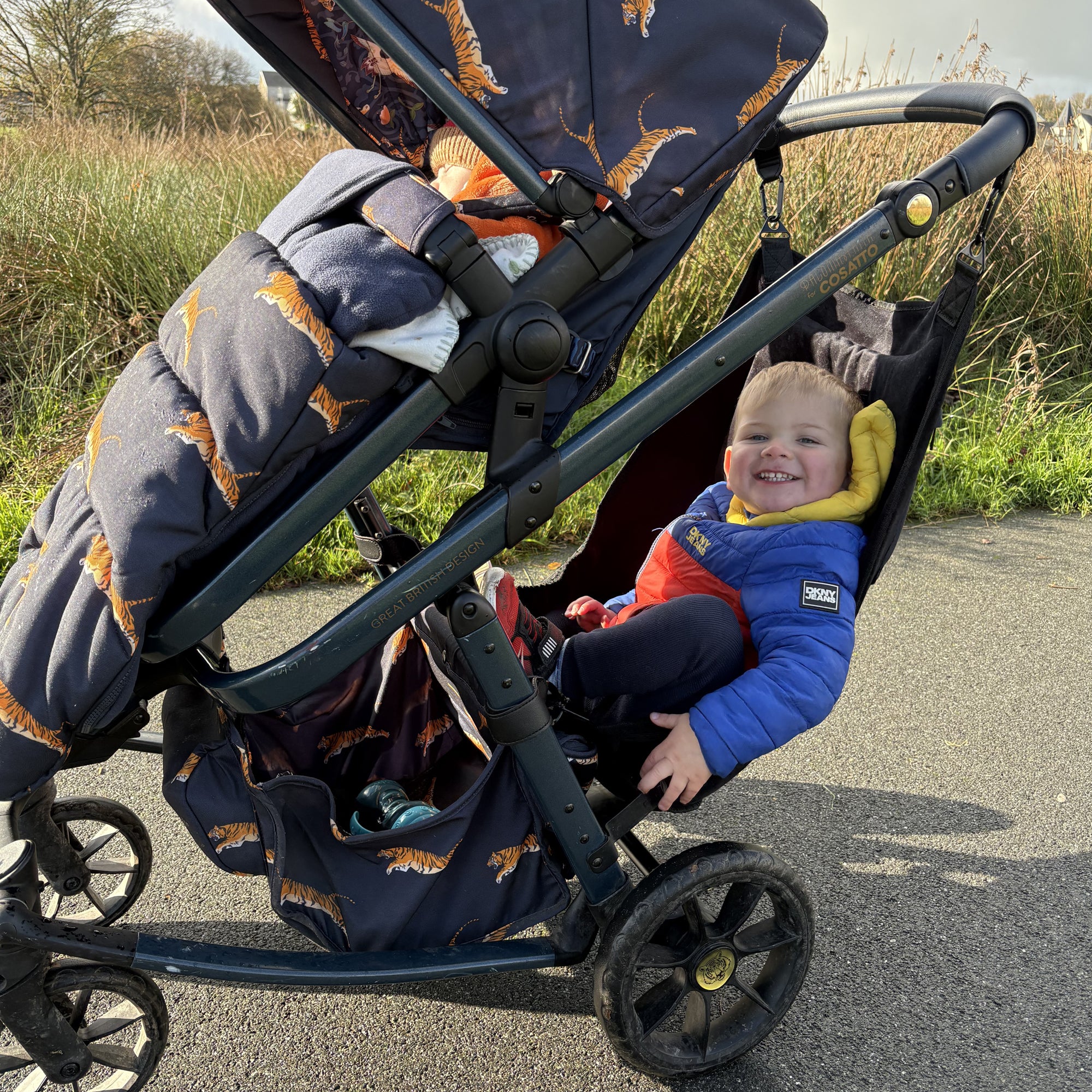 Hoppie – The Smart Extra Seat for Your Second Child